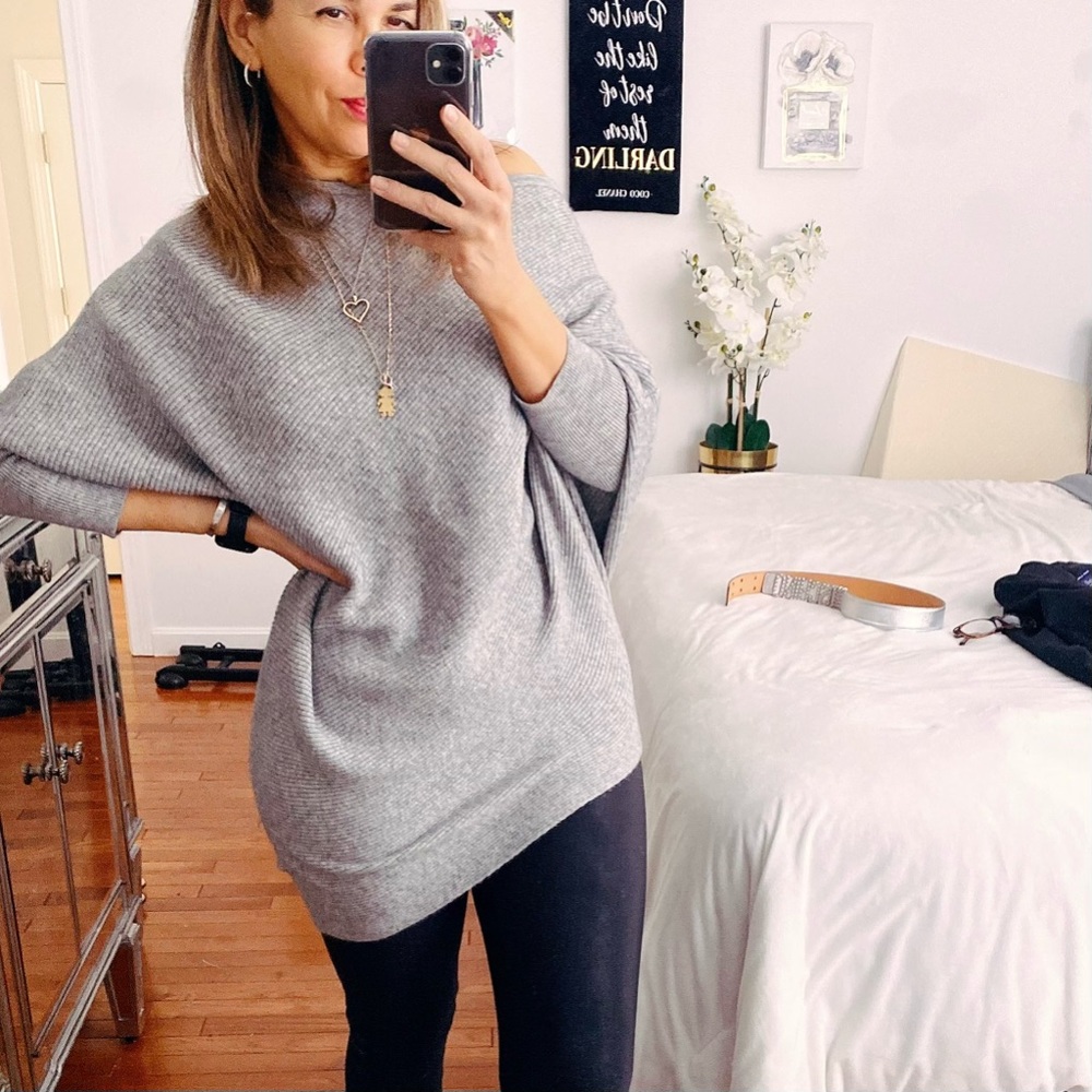 Heather Gray Off the Shoulder Slouchy Sweater Med - Picture 4 of 10